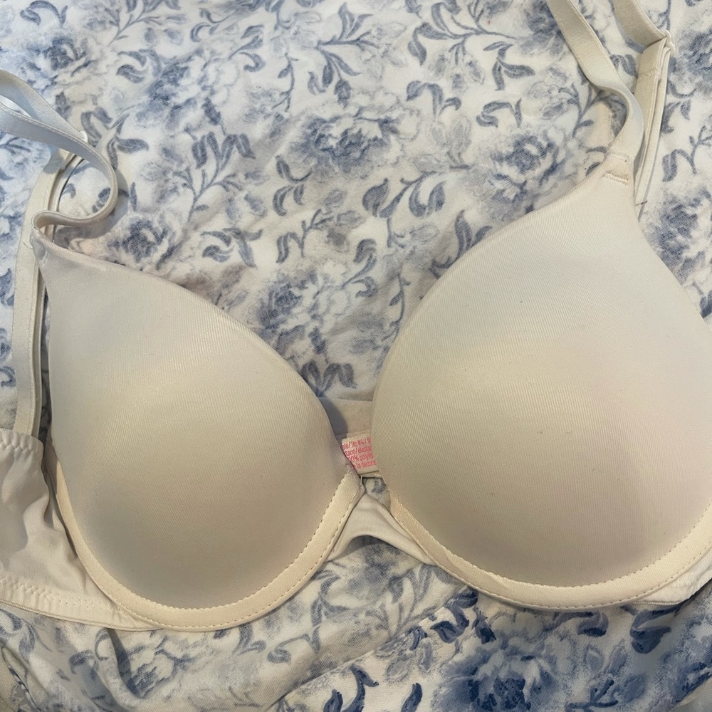 Pink Victoria’s Secret bra